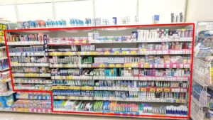 ドラッグストアでの歯磨剤コーナー